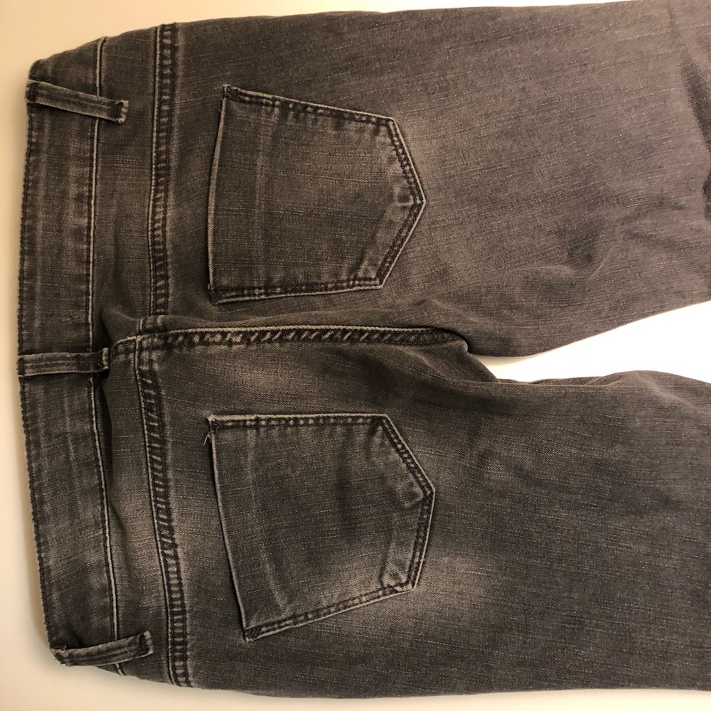 Grey denim street-style tight jeans - Picture 6 of 8